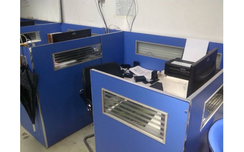 來這里工作已經(jīng)半個月了，已經(jīng)漸漸地習(xí)慣了這里的生活